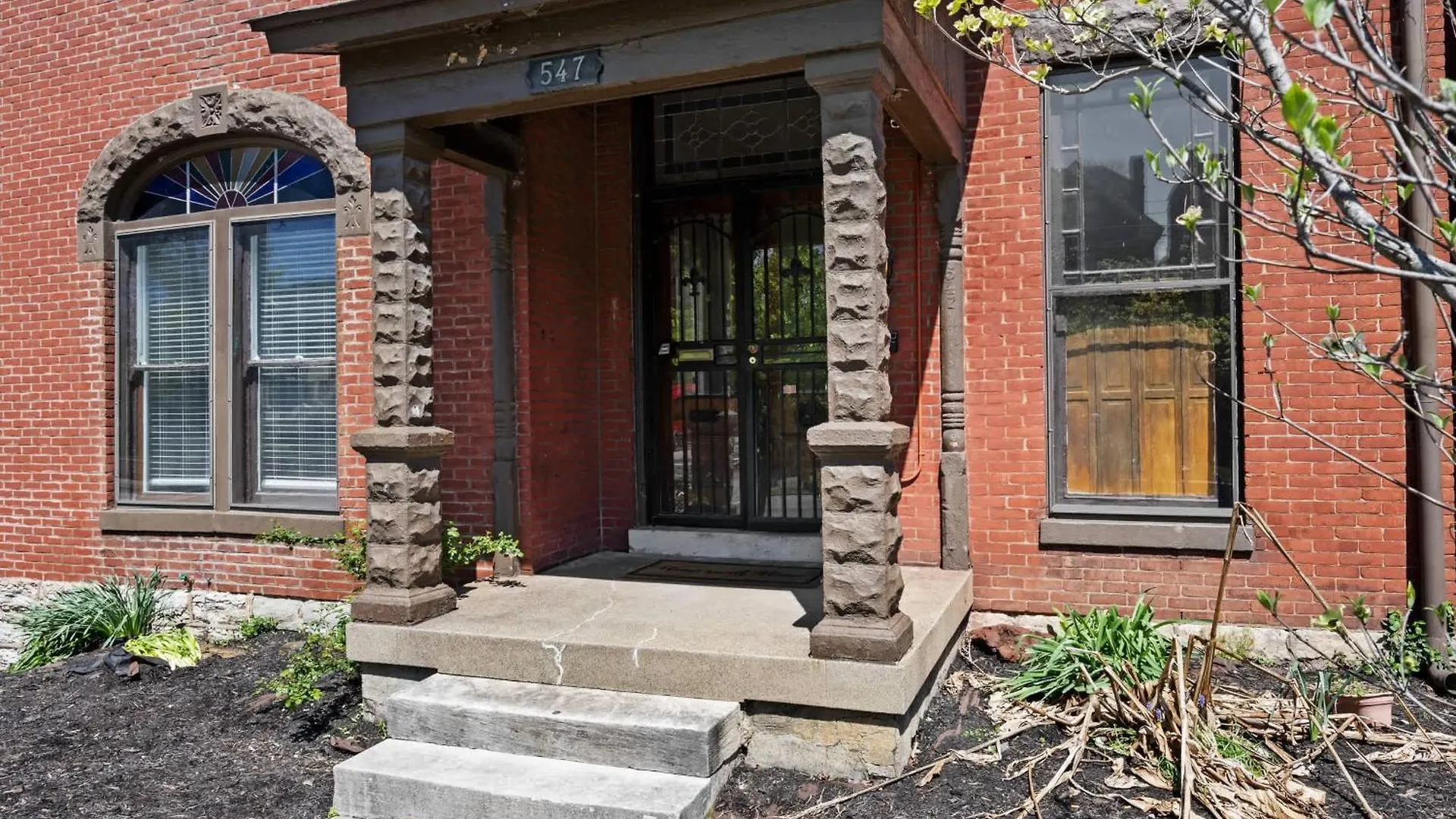 Daire Cozy Top-Floor Retreat In The Heart Of Louisville