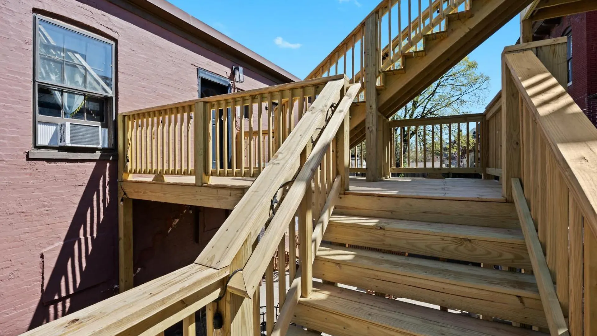 Daire Cozy Top-Floor Retreat In The Heart Of Louisville