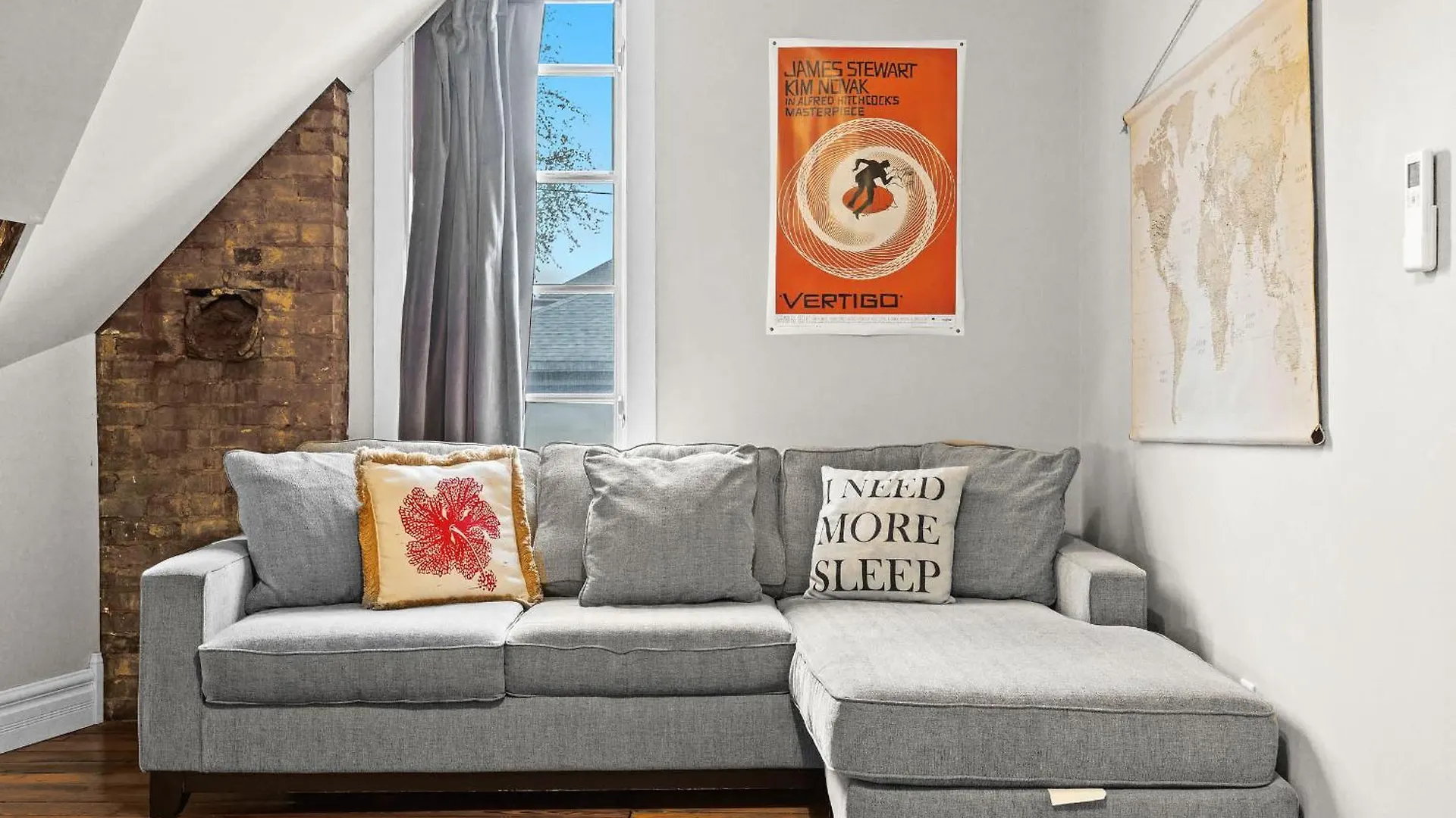 Daire Cozy Top-Floor Retreat In The Heart Of Louisville